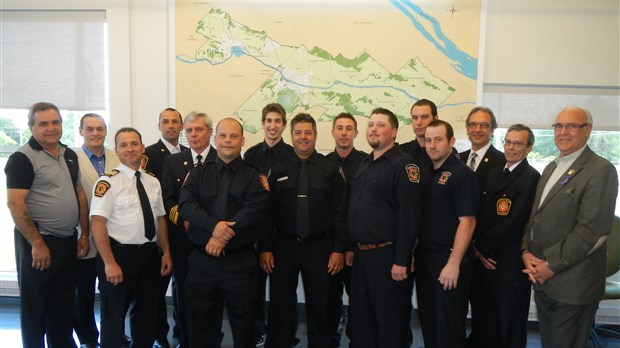 11 nouveaux pompiers reçoivent leur certification